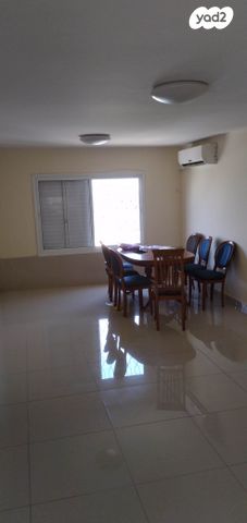 שדרות בן גוריון 8