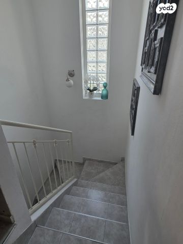 חומה ומגדל 34