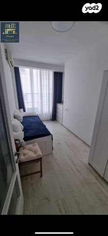 דירה, הרב קוק 4, רסקו א', חולון