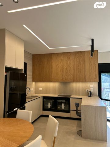 דירה, אבן שפרוט 20, רחביה, ירושלים