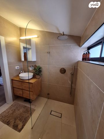 דו משפחתי, הכשרת היישוב 10, שאר העיר, עפולה