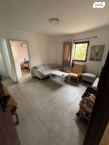 דירה, יוסף שפרינצק 28, שיכון א', קרית שמונה