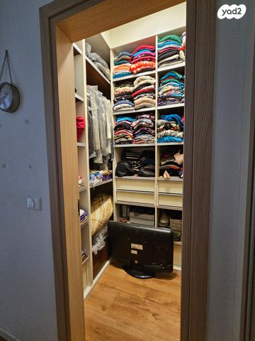 גג/ פנטהאוז, שניר 12, הפארק, חדרה