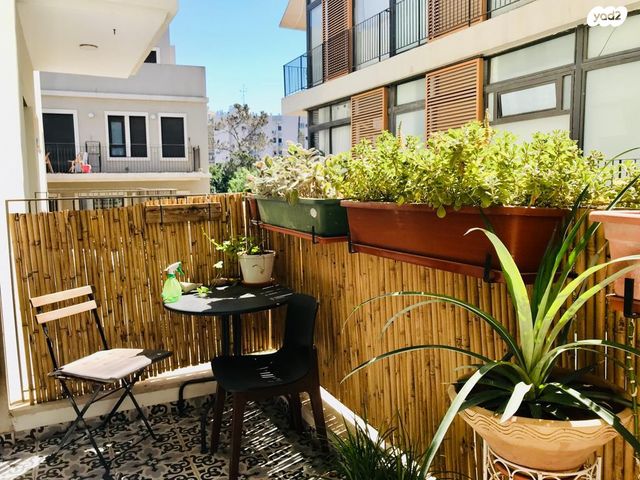 דירה, יהודה הימית 25, צהלון, שיכוני חסכון, תל אביב יפו