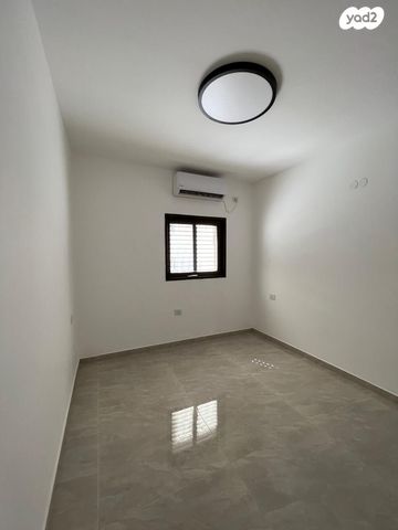 דירה, יריחו 23, קרית שרת מערב, חולון