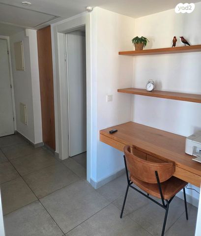 דירה, הרב יצחק ידידיה פרנקל 32, פלורנטין, תל אביב יפו