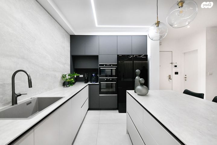 דירה, נעמי שמר 10, גלי ים, קרית ים