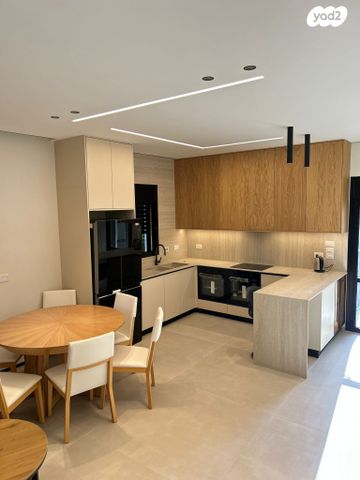 דירה, אבן שפרוט 20, רחביה, ירושלים