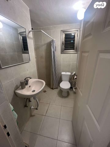 יחידת דיור, שדרות אהרונוביץ' 10, נווה חיים, חדרה