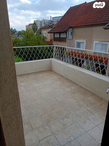 דו משפחתי, בציר 2, שכון עובדים, עפולה