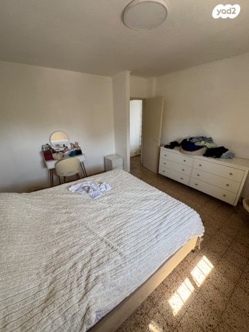 שדרות ז'בוטינסקי 10