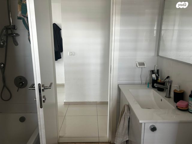 דירה, הראשונים 2, רמתיים, הוד השרון