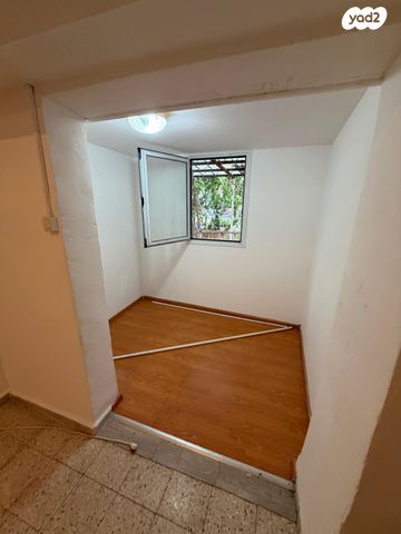 דירת גן, העלייה השנייה 17, בת גלים, חיפה