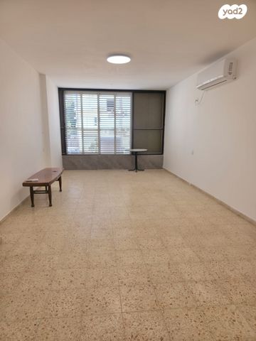 דירה, אריה שנקר 60, מרכז, קרית עבודה, חולון