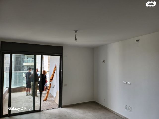 דירה, יצחק שמיר 14, רמת הדר, גבעת שמואל