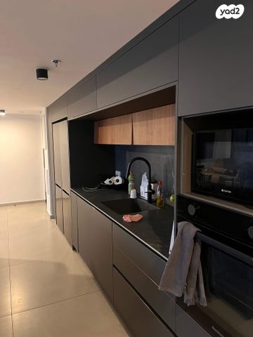 דירה, יוסף הגלילי 22, שכונת בן גוריון, מרכז העיר ג', רמת גן