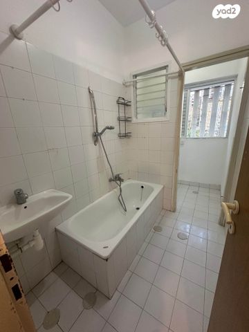 דירה, תל חי 70, נגבה, רמת גן