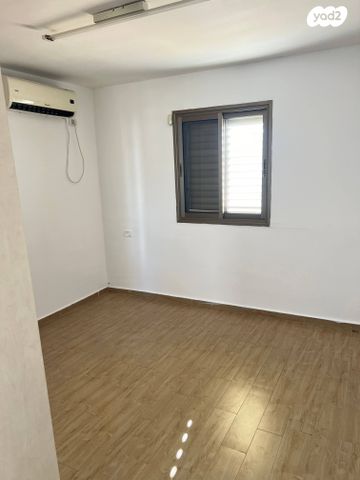 גג/ פנטהאוז, אליעזר בן יהודה 15, המרכז השקט / מרכז העיר, פתח תקווה