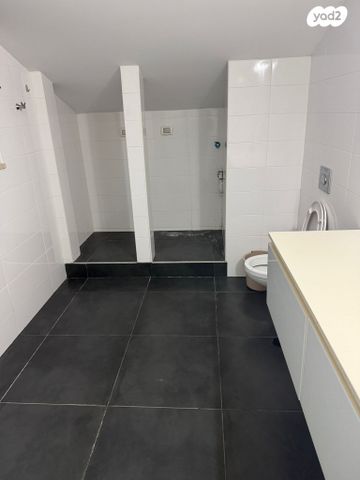 א.ד. גורדון 26