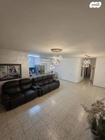 דירה, מפרץ שלמה 41, קרית שרת מערב, חולון