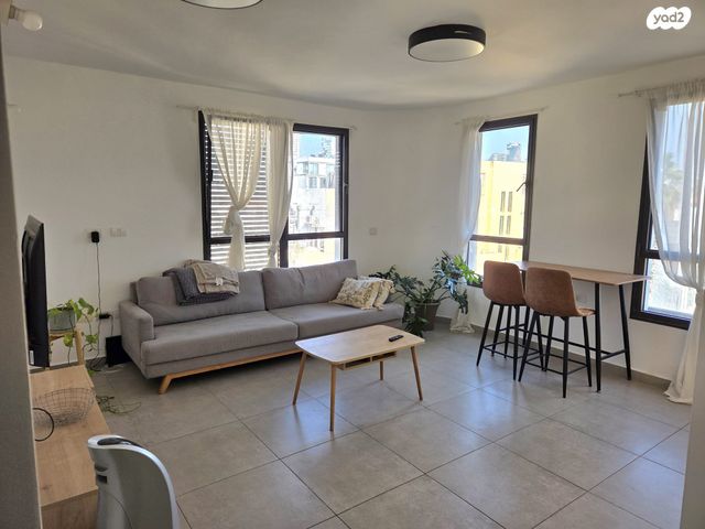 דירה, הרב יצחק ידידיה פרנקל 32, פלורנטין, תל אביב יפו