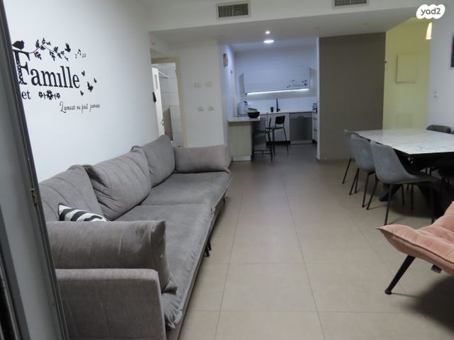 דירה, טופז 13, אבני חן, חריש