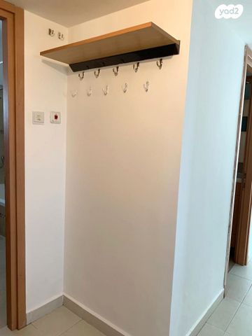 דירה, תנועת המרי 4, גני אילן, קרית אונו