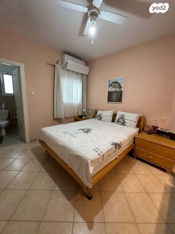 דירה, אורי צבי גרינברג 23, בן גוריון, חולון