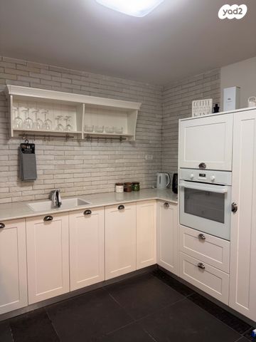 יחידת דיור, קמיל הויסמנס 8, הוד הכרמל, דניה, חיפה