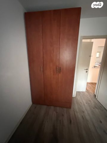 דירה, מגדל 15, קרית ויצמן, רעננה