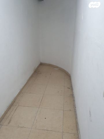 שדרות יהודית 14