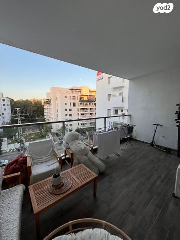 דירה, מעפילי אגוז 38, נווה חן, תל אביב יפו