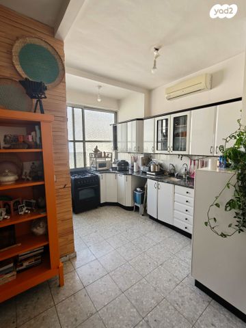 דירה, נרקיס 7, ארלוזורוב, גבעתיים