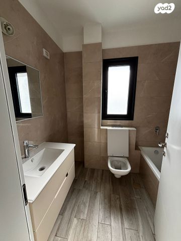 דירה, התאנה 1, שאר העיר, נשר