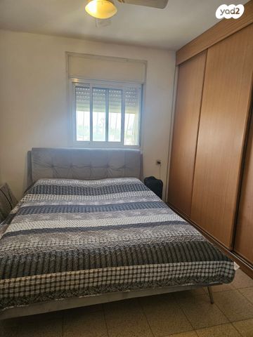 יהושע גיבשטיין 1