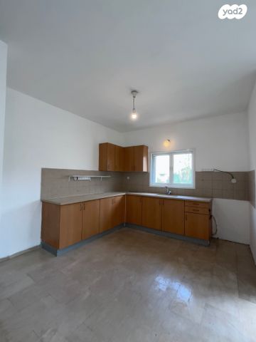 דירה, תל חי 70, נגבה, רמת גן