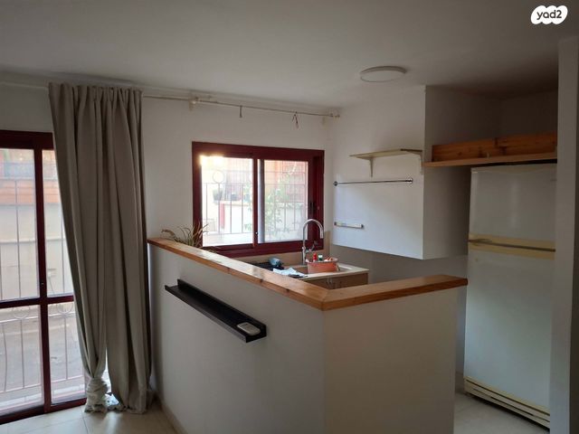 יחידת דיור, לוטם 2, 212 מזרח, אבן יהודה