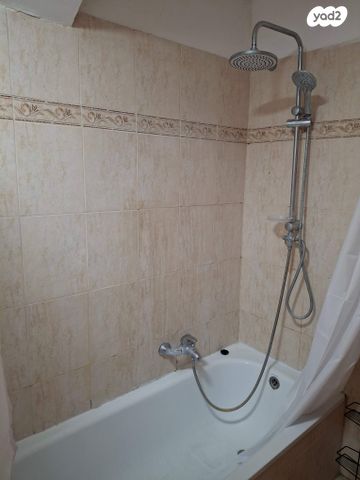 יחידת דיור, לוטם 2, 212 מזרח, אבן יהודה