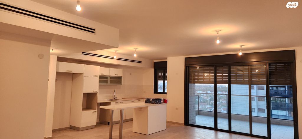 דירה, יונה וולך 7, גרין פארק החדשה, הוד השרון