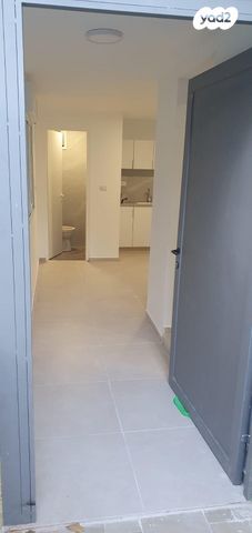 דירה, יחזקאל דוד גויטיין 10, פסגת זאב, ירושלים