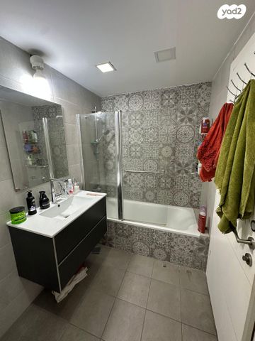 דירה, יונתן רטוש 3, פסגות אפק, ראש העין