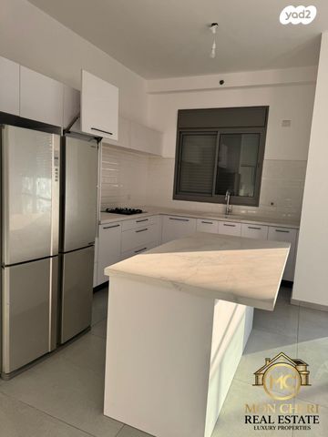 גג/ פנטהאוז, מלחמת ששת הימים 1, מרכז העיר, חדרה