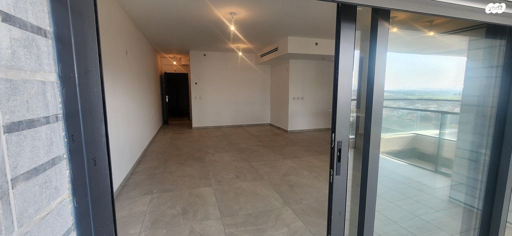 דירה, יונה וולך 7, גרין פארק החדשה, הוד השרון