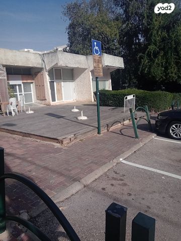 חנויות/ שטח מסחרי, מרדכי אנילביץ' 25, קרית ויצמן, רעננה