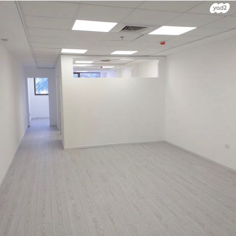 משרדים, הרץ 3, צומת הקריות, חוף שמן, חיפה