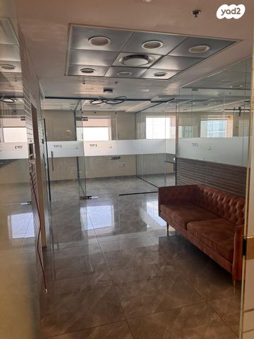 משרדים, דרך זאב ז'בוטינסקי 7, בורסה, רמת גן
