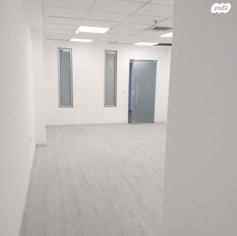 משרדים, הרץ 3, צומת הקריות, חוף שמן, חיפה