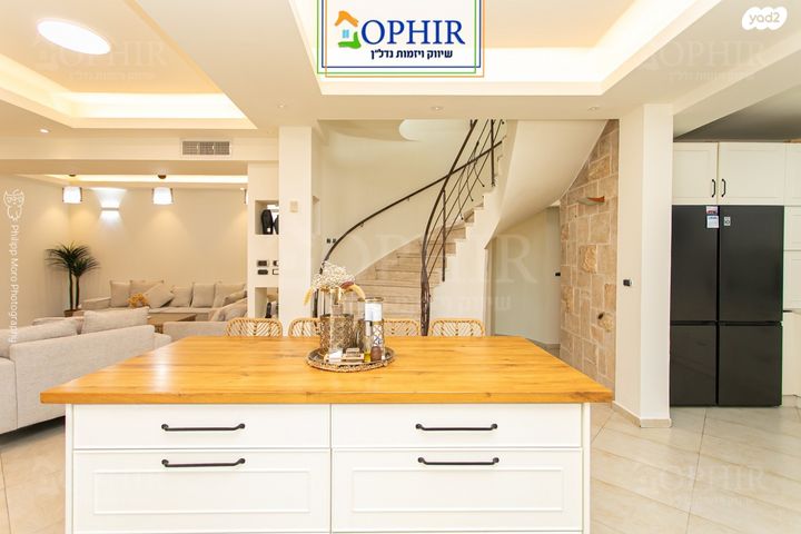 דו משפחתי, פרץ ברנשטיין 17, רמת אשכול, חיפה