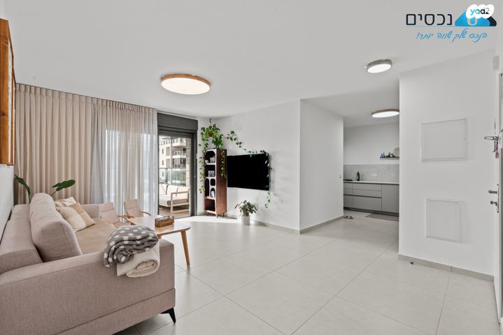 דירה, שמעון פרס, מורשת, מודיעין מכבים רעות