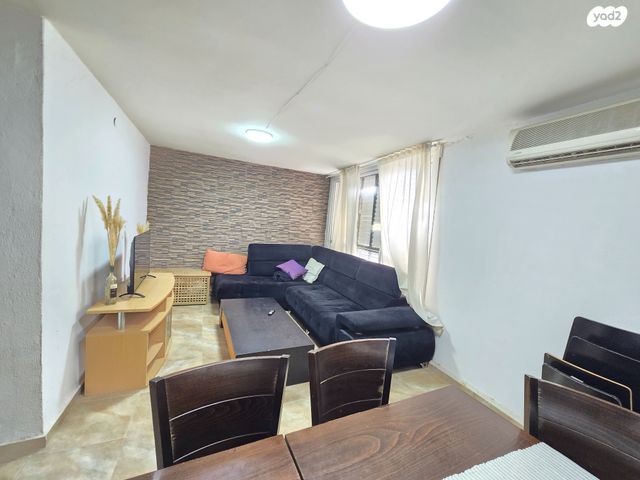 דירה, יצחק רגר, שכונה ד', באר שבע